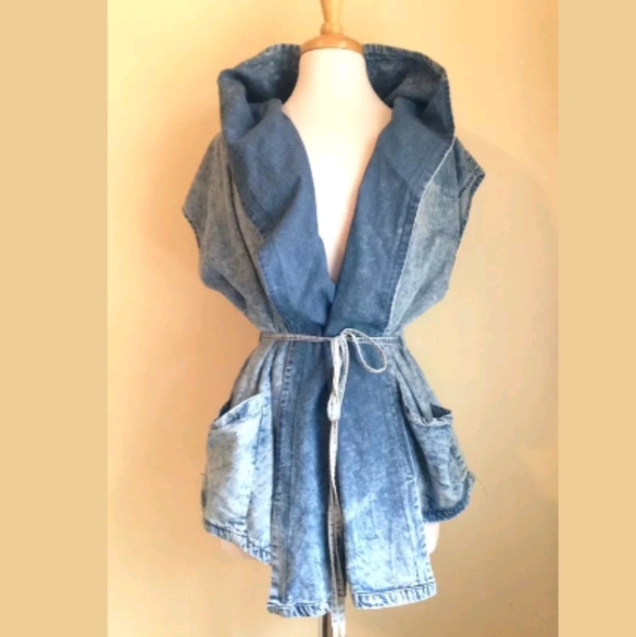 Fashion to Figure Jackets & Blazers - Fashion To Figure  Sleeveless Jacket Sz 1